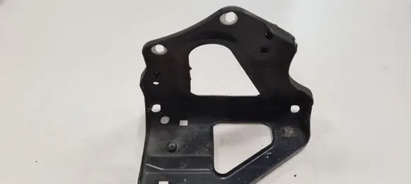 Audi A6 S6 C6 4F Fender mounting bracket 4F0821136A