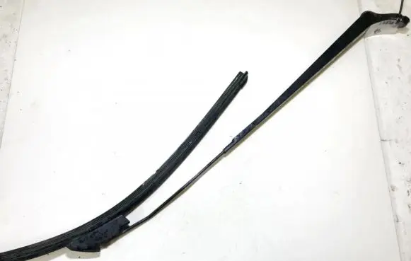 Citroen Xsara Picasso Front wiper blade arm