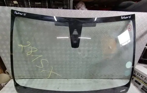 Citroen Berlingo Front windscreen/windshield window 