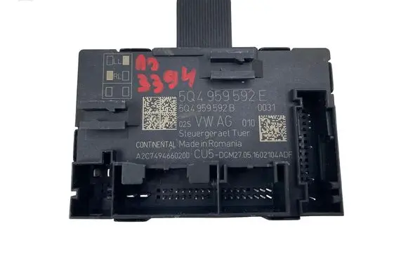 Volkswagen PASSAT B8 Door control unit/module 5Q4959592E
