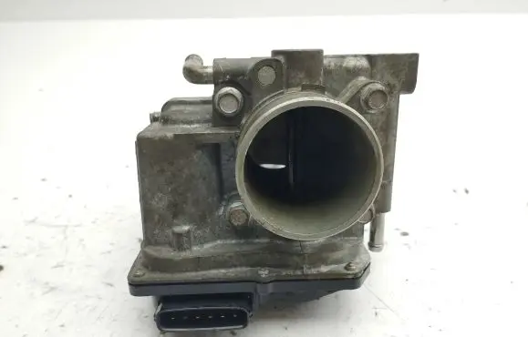 Mazda CX-7 Throttle valve R2AA136B0