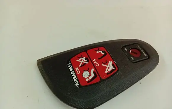 Peugeot 807 Passenger airbag on/off switch 1484416077