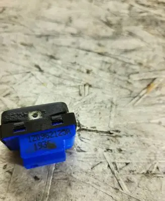 Skoda Octavia Mk2 (1Z) Central locking switch button 1Z0962125A