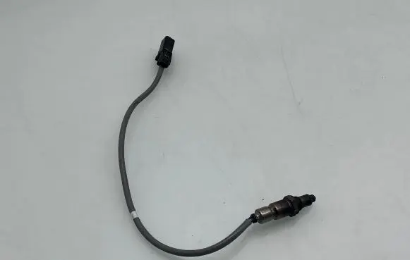 Volkswagen PASSAT B8 Lambda probe sensor 04e906262a