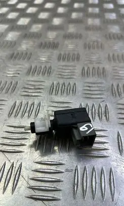 KIA Sorento Brake pedal sensor switch