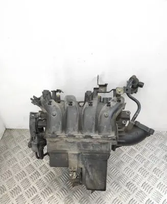 Opel Astra J Intake manifold 55561187 55561188