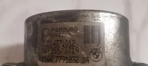 BMW 5 E60 E61 Vacuum pump 7791232 700437012