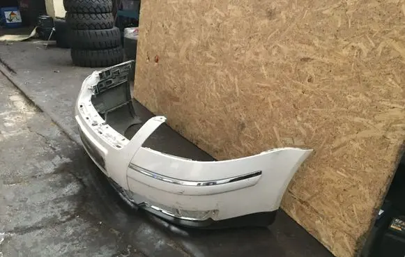 Volkswagen PASSAT B5.5 Front bumper