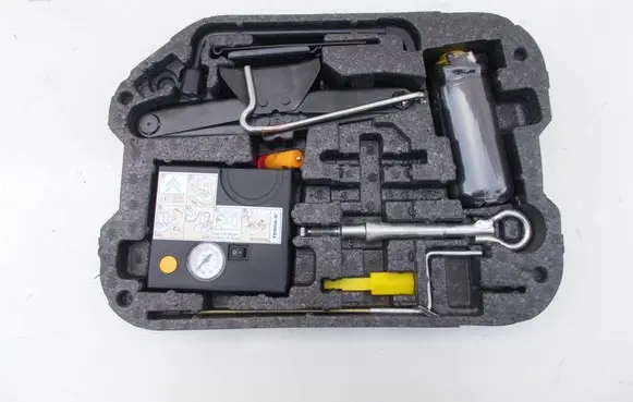 Citroen C4 I Picasso Tool set 9681017280
