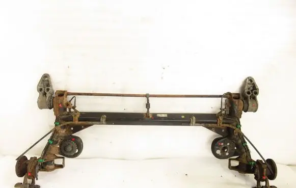 Volkswagen PASSAT B5.5 Rear axle beam 