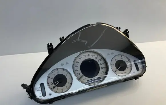 Mercedes-Benz E W211 Speedometer (instrument cluster) A2115408947 110080284038 2115408947