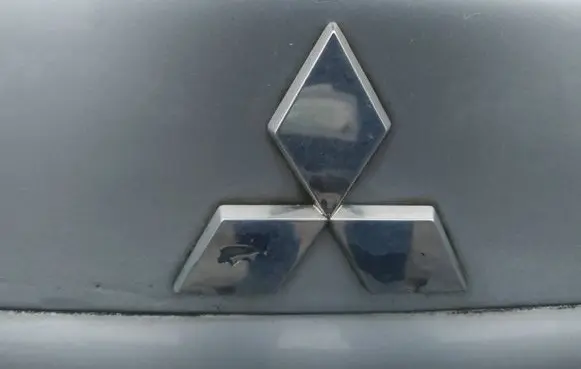 Manufacturer badge logo/emblem