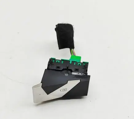 DS Automobiles 7 Crossback Central locking switch button 9817778977