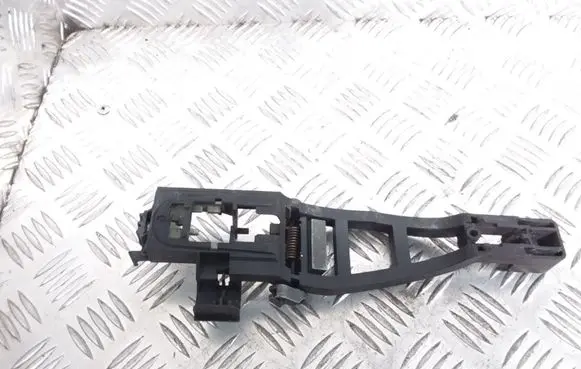 Rear door exterior handle/bracket
