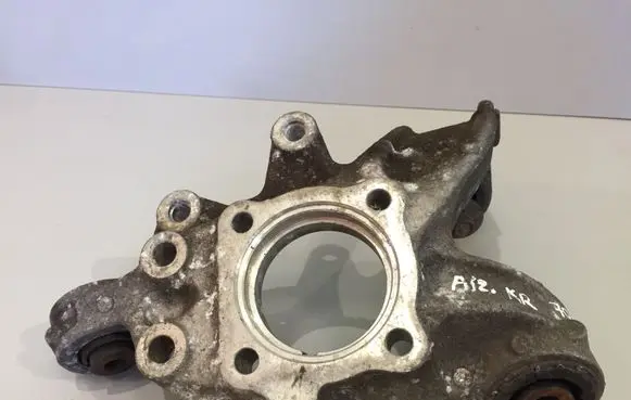 Honda CR-V Rear wheel hub spindle/knuckle 