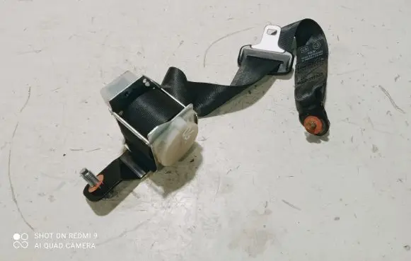 KIA Ceed Rear seatbelt