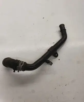 Audi A4 S4 B7 8E 8H Engine coolant pipe/hose 06D121065L