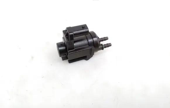 BMW 7 G11 G12 Valve vacuum 8570591