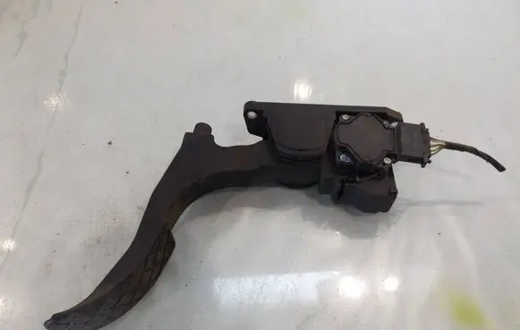 Seat Ibiza III (6L) Accelerator throttle pedal 6Q1721503E