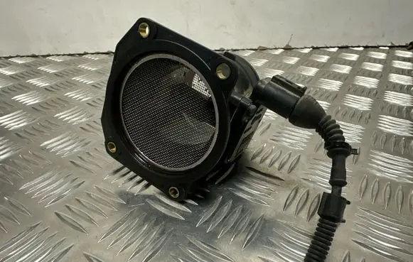 Volkswagen Golf IV Mass air flow meter 06A906461B