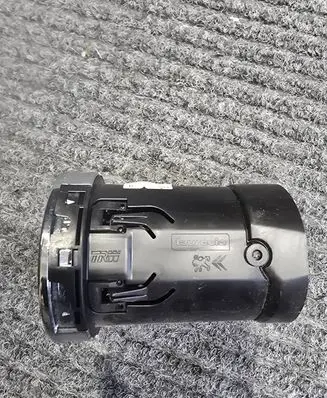 Peugeot 308 Dash center air vent grill Y05190 305038 PRTD40