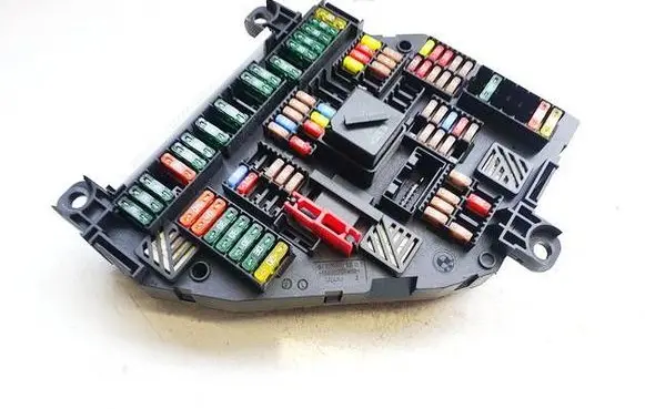 BMW 5 GT F07 Fuse box set 016704991E 0-1670499-1E