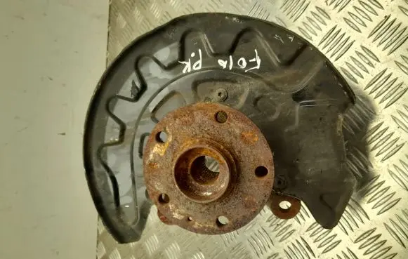 Seat Leon (5F) Front wheel hub 5Q0253Q