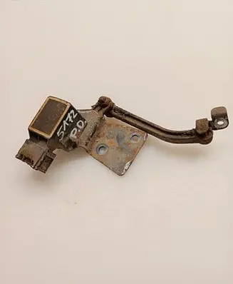 Mercedes-Benz ML W164 Headlight/headlamp level sensor A0105427717