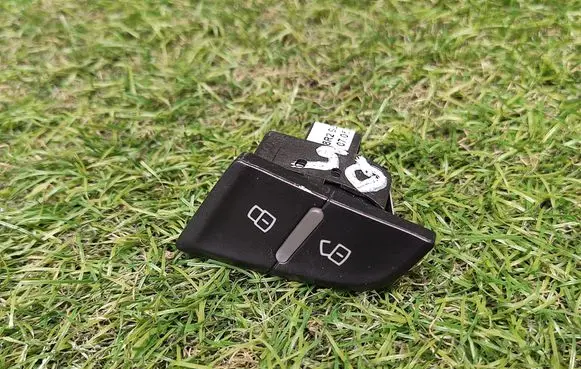 Central locking switch button