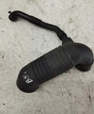Volkswagen PASSAT B5.5 Breather hose/pipe 146084