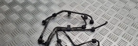 Volvo S70 V70 V70 XC Fuel injector supply line/pipe 
