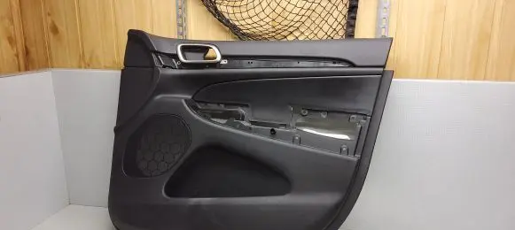 Jeep Grand Cherokee Front door card panel trim 1GS641X9AK 1GG24TRM 11650241