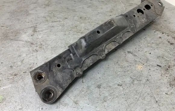 Toyota Avensis T270 Front subframe