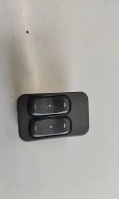 Opel Zafira A Electric window control switch 13363201 90561088