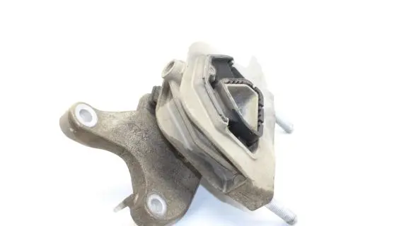 Peugeot 2008 II Engine mount bracket 9826551380