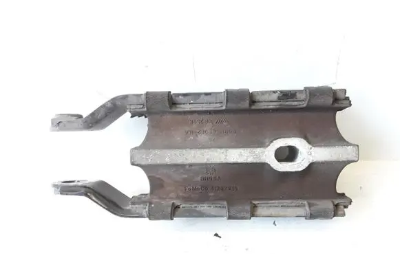 Volvo V60 Engine mount bracket 31262935