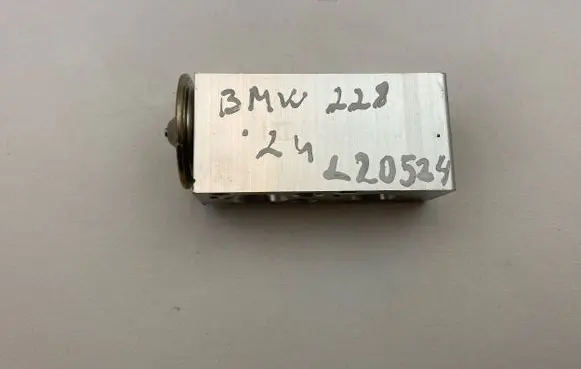 BMW 2 F44 Air conditioning (A/C) expansion valve 