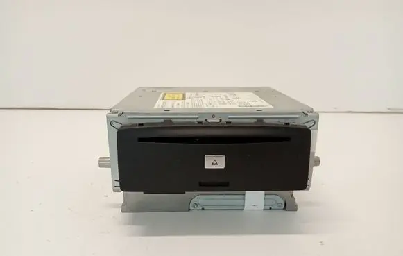 Radio/CD/DVD/GPS head unit