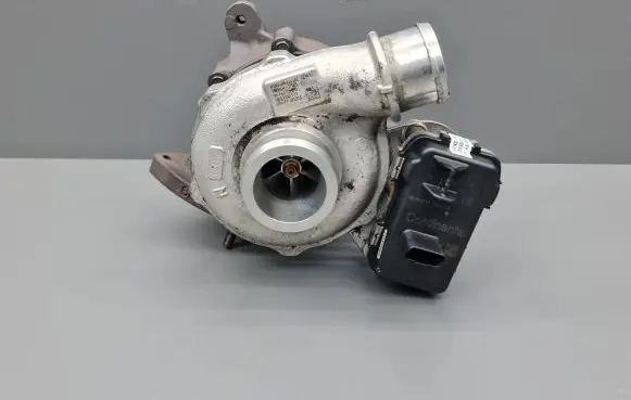 Jaguar XF X250 Turbo 4947701203 9676272680 4947719600