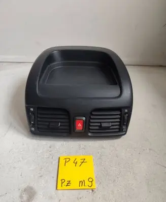 Nissan Almera N16 Central console control unit 68250BN800