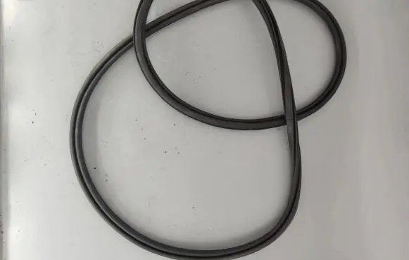 Volvo XC90 Front door rubber seal 32229218
