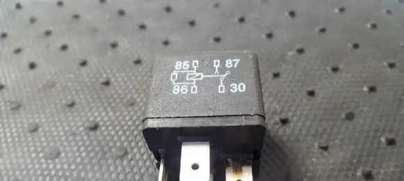 Audi A6 S6 C6 4F Other relay 8D0951253A