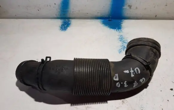 Audi Q7 4L Air intake hose/pipe 7L6129627F