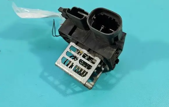 Peugeot 3008 I Coolant fan relay 9830143880 IMPRK1602746