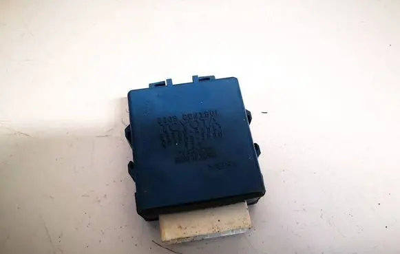 Toyota Yaris Door control unit/module 8598052051