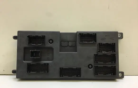 Land Rover Discovery 5 Central body control module HPLA14F041BG