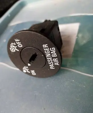 Opel Insignia A Passenger airbag on/off switch 13268602