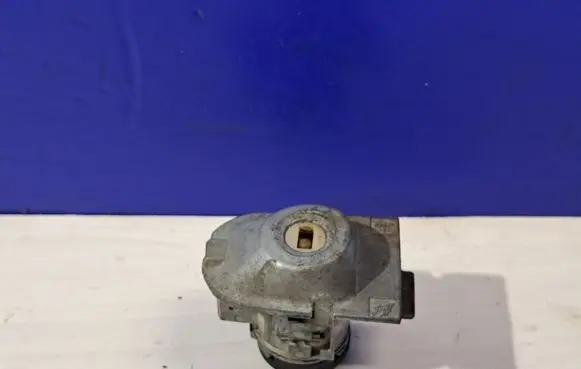 Jaguar XF X250 Front door lock (next to the handle) 30784963