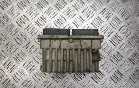 Opel Zafira A Fan control module 09131731 252618
