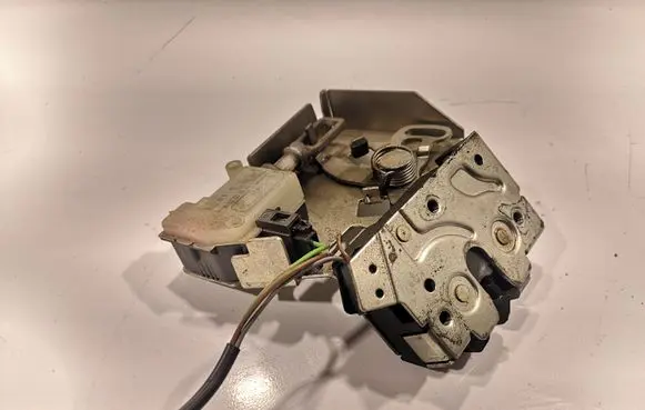 Jaguar X-Type Tailgate/trunk/boot lock/catch/latch 43102